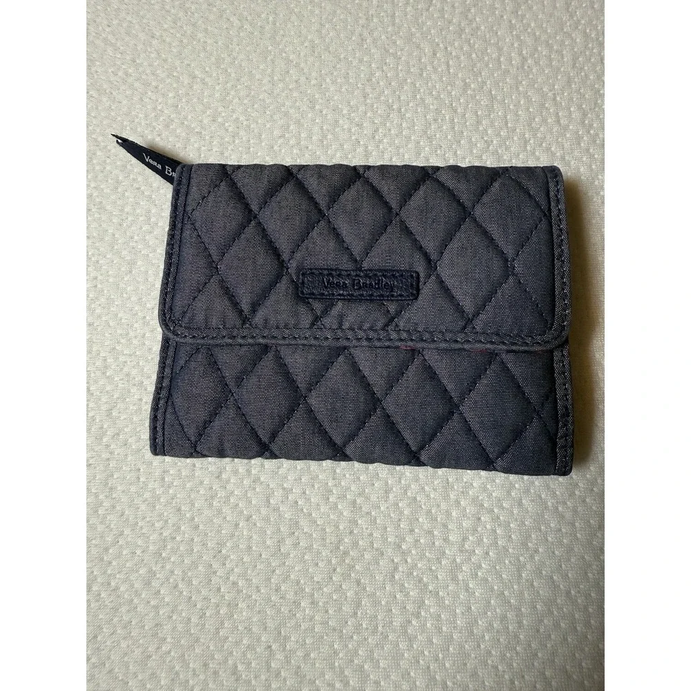 Vera Bradley‎ Quilted Blue Wallet Floral Interior Trifold Coin Zip 4.5x6